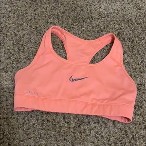 Dry fit Nike sports bra🌺